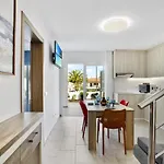 Golden Holidays, Heated Pool, Air Con, Internet, Parking Lägenhet Costa Adeje (Tenerife)