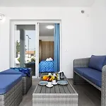 Golden Holidays, Heated Pool, Air Con, Internet, Parking Lägenhet