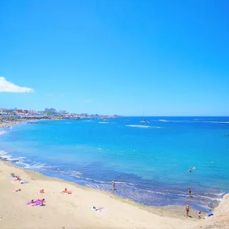 Golden Holidays, Heated Pool, Air Con, Internet, Parking * 阿德耶