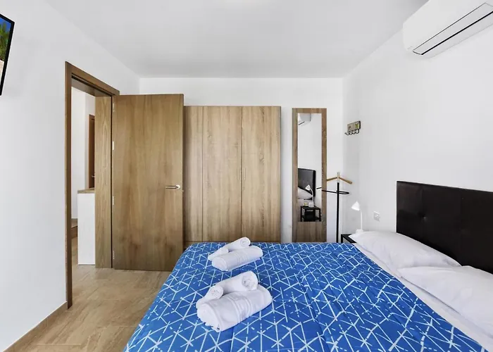 Golden Holidays, Heated Pool, Air Con, Internet, Parking Apartamento *