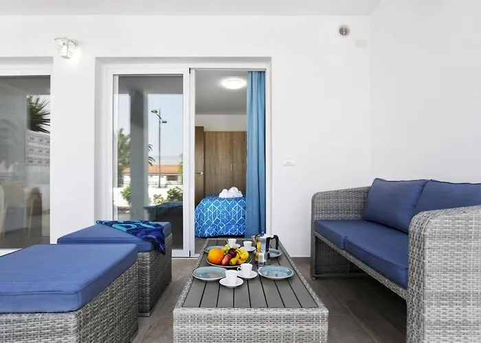 Golden Holidays, Heated Pool, Air Con, Internet, Parking Apartamento
